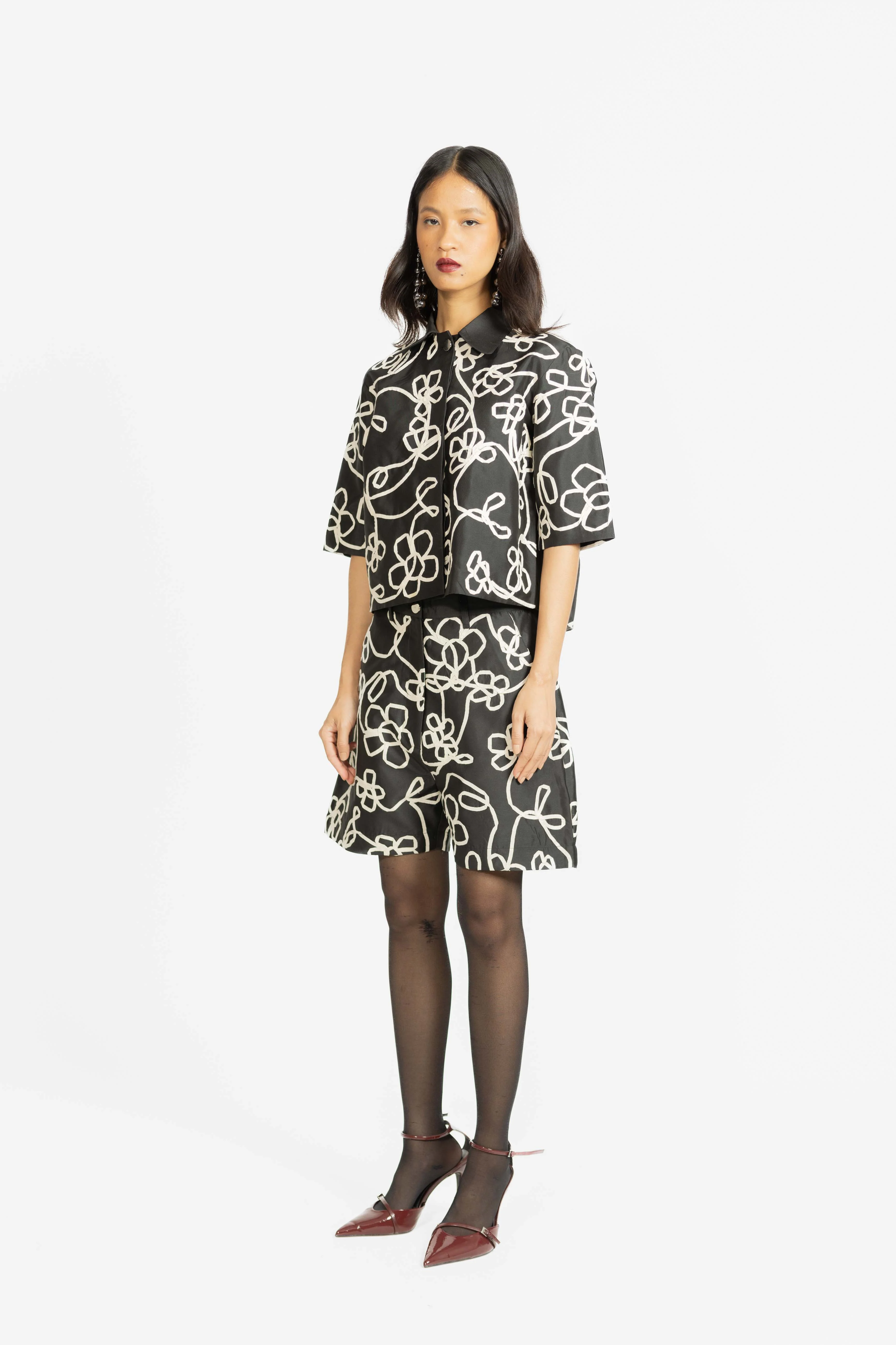 Guilia Embroidered Shorts - Image 3