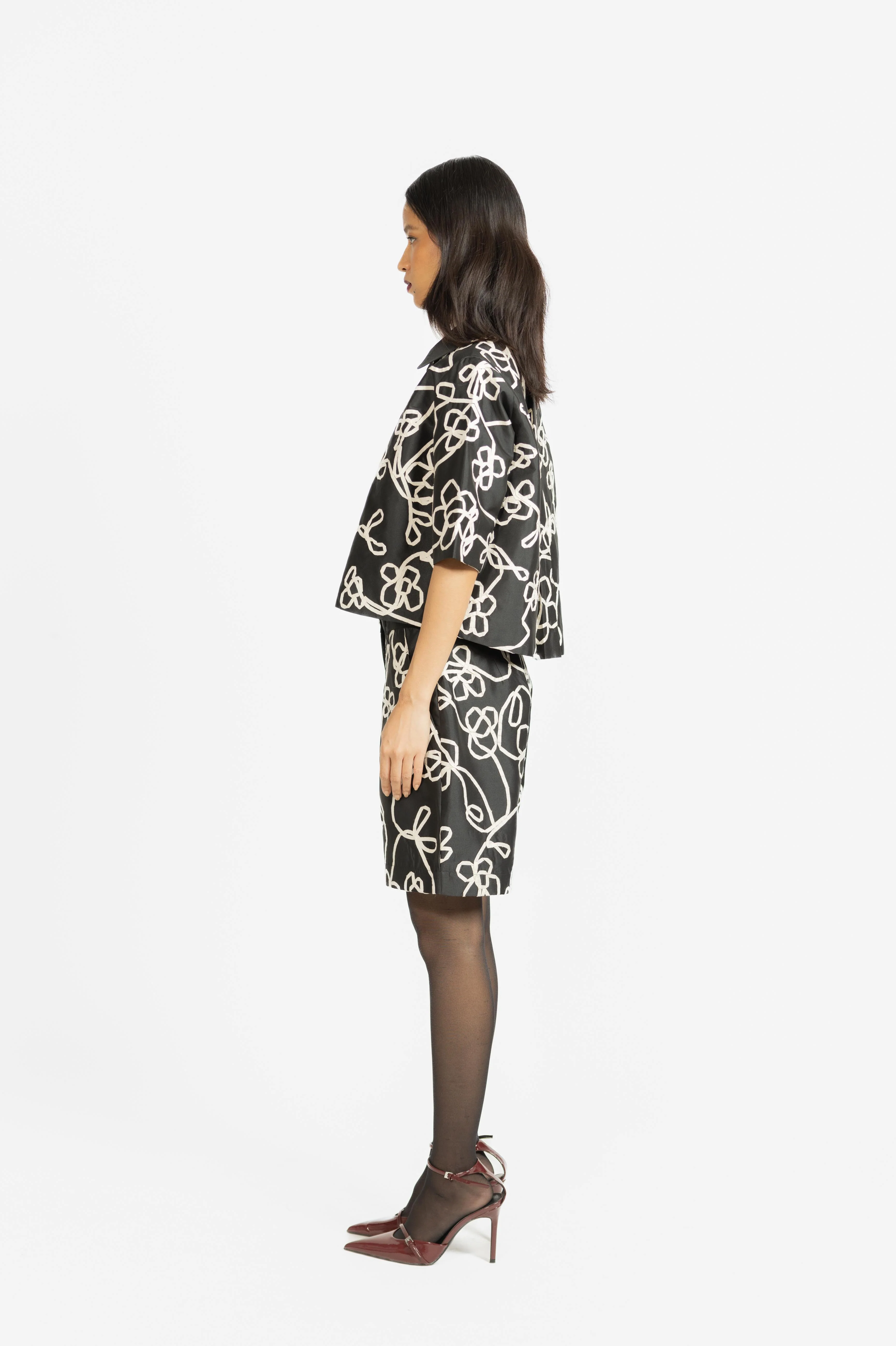 Guilia Embroidered Shorts - Image 4